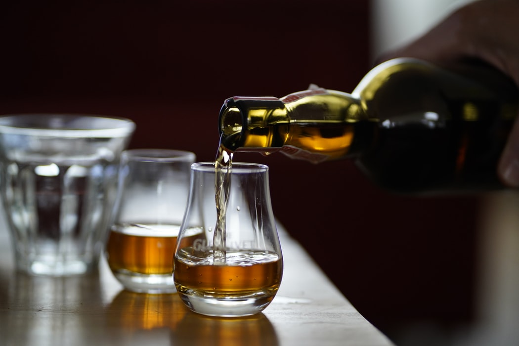 Thumbnail for Z czym pić Whisky? Jack Daniels, Red Label, Ballantines z sokiem, tonikiem czy colą?