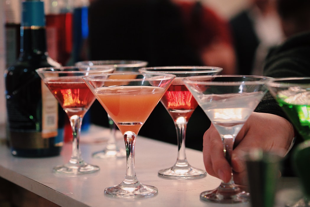 Thumbnail for Martini – jak i z czym pić?